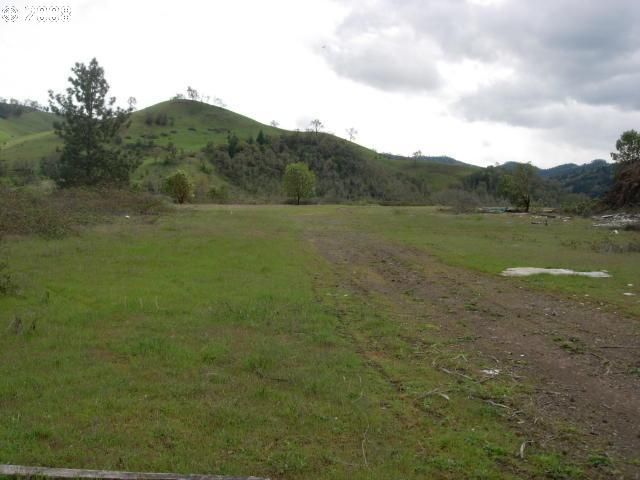 4094 NE Diamond Lake Blvd, Roseburg, OR 97470